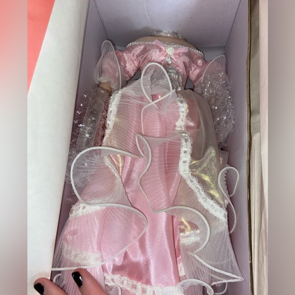 Treasury Collection “Cinderella” Porcelain Doll - Picture 6 of 6